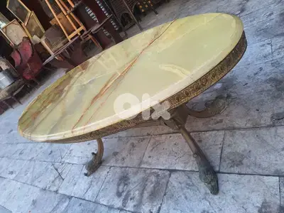 طاولة صالون وسط برونز انتيك اسباني وجه رخام اونكس