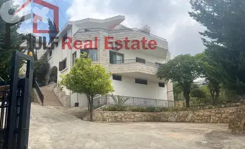 Luxury villa super catchy deal in Aytat Luxury villa super catchy deal in Aytat