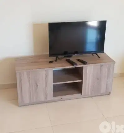 طاولة Tv