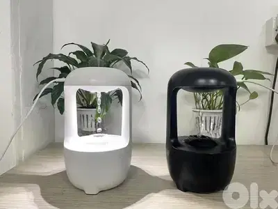 Anti-gravity water drop humidifier