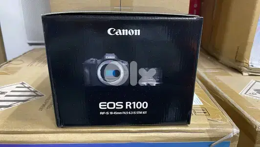 Canon Camera EOS R100 RF-S 18-45mm F4.5-6.3 IS STM Kit