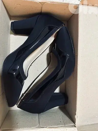 black heels / كعب اسود