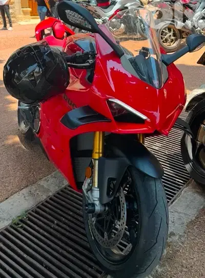 ducati paniguale v4s 2023 33000$  71090901