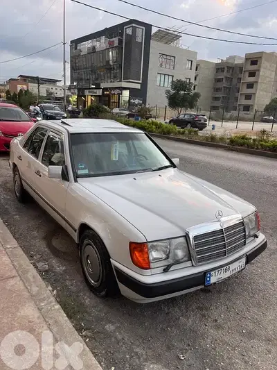 Mercedes-Benz E-Class 1988