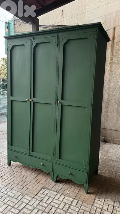 wardrobe, closet