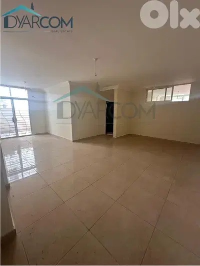 DY2833 - Amchit Apartment with Terrace & Sea View!