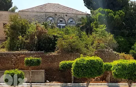 Traditional Lebanese house for sale / 150 YEARS OLD IN GOOD  CONDITION