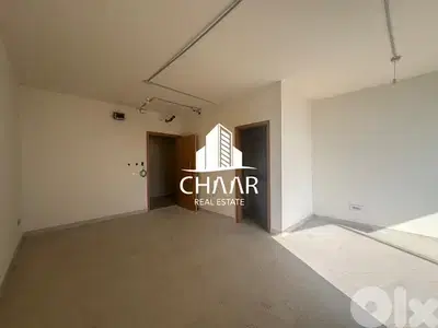 Office for Rent in Mar Elias - مكتب للايجار في مار الياس - #R2863