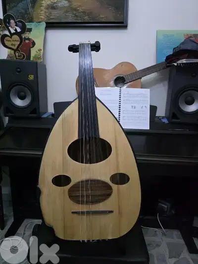 عود صناعة محمد سليمان للبيع Oud by Mohamad Solayman For Sale
