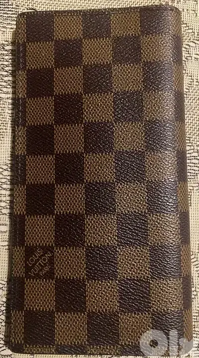 LV wallet class A