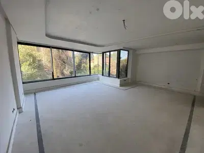 Spacious Apartment For Sale in Hamra / الحمرا
