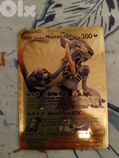 Mewtwo pokemon golden card.