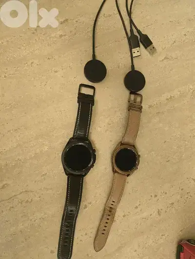 couple samsung smart watch
