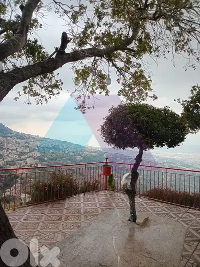 3 bedroom villa+Garden+Pool+mountain view 4rent in Aley- فيلا في عاليه