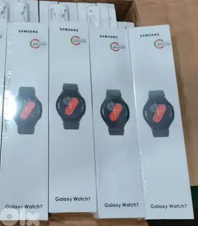 smart watch glGalaxy 7 and Green lion smart watch