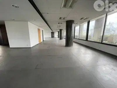 Spacious 530 SQM Office for Rent – Prime Location in Furn El Chebbak