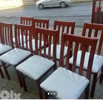 كراسي خشب مسيف زين شبه جديد موجود كمية