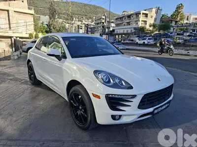 Porsche Macan S 2017 clean carfax !!!