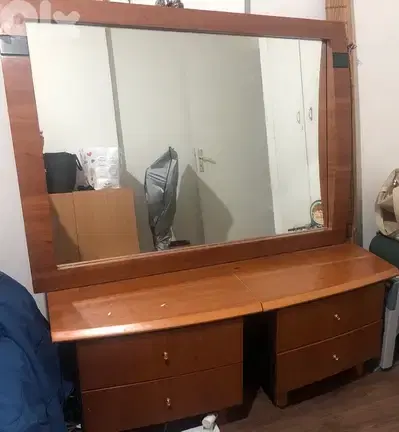 Wood mirror with 2 tables