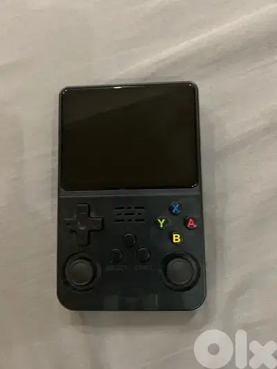 r36s handheld still like new