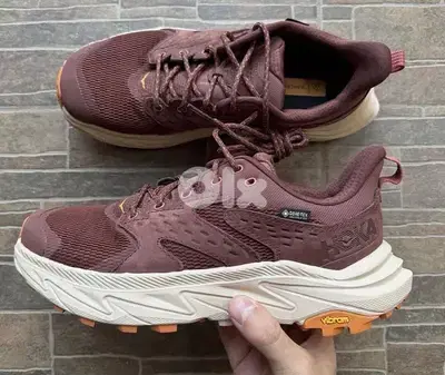 Hoka One One
