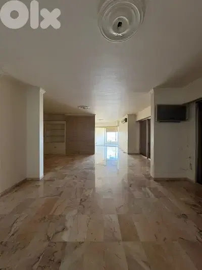 SPACIOUS APT IN AIN AL TINEH PRIME / SEA VIEW (300SQ) 4 BEDS (AM-253)