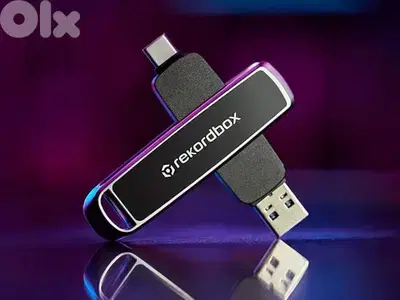 SanDisk 1 TB DJ Flash Drive