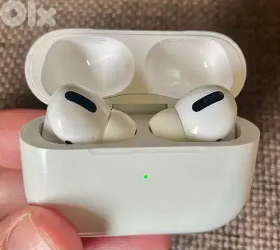 Apple Airpods 2 in excellent condition