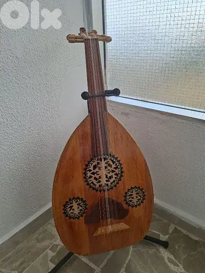 عود صناعة مصرية ممتاز