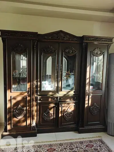 Collection Wooden Carved Viterine - Closet