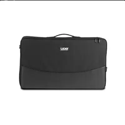 UDG Urbanite MIDI Controller Sleeve, L, Black