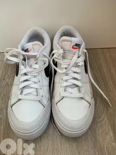 Nike Court Legacy Lift authentic