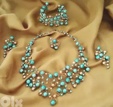 set fake pearl bracelet, neckless, earrings and ring.
