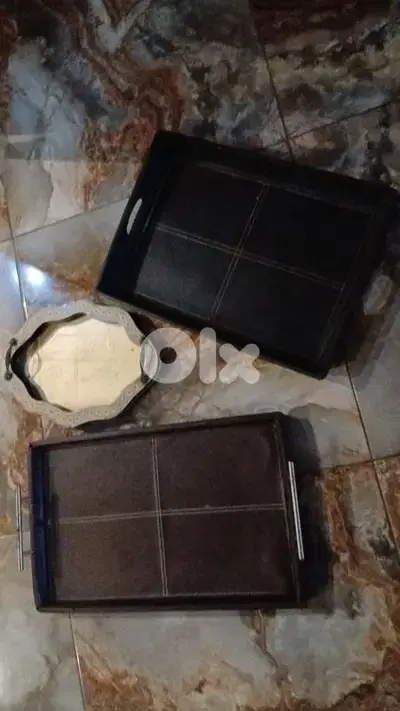 صواني مرتبه الوحده ب ٣٠٠ الف
