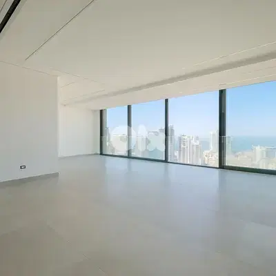 Spacious Apartment for Sale-Prime Locationشقة واسعة للبيع-موقع مميز