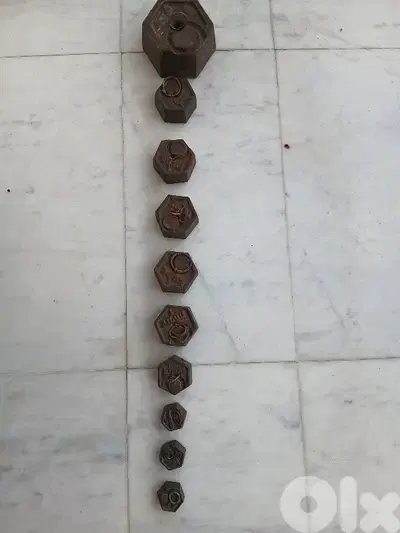 مجموعة وزنات قديمة