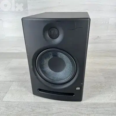 presonus e8 used  single unit