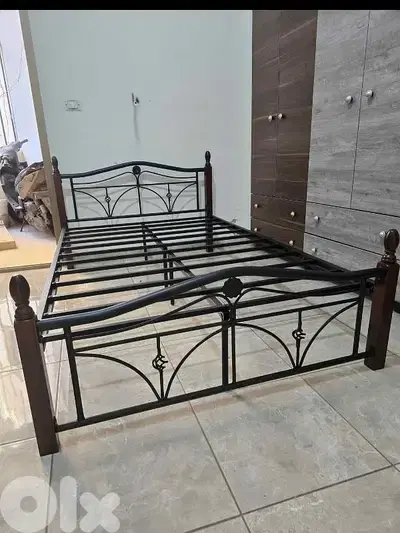تخت مفرد ونص 120 سم ماليزي شغل برا