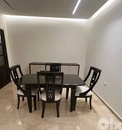 Full set dining room