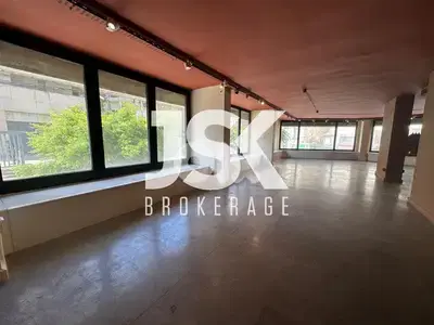 L19861 - 300 SQM Corner Showroom For Rent in Clemenceau, Ras Beirut