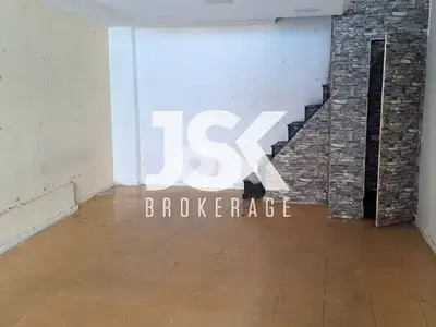L18516 - 50 SQM Shop For Sale in Mar Elias, Ras Beirut
