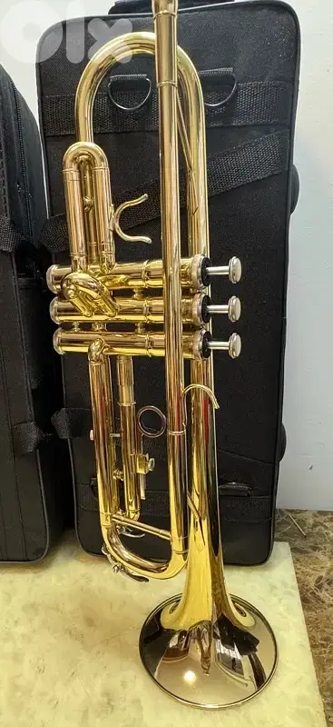 trumpet new gold color ( yamaha copy)
