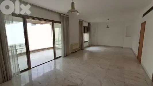 SPACIOUS APARTMENT IN ACHRAFIEH SURSOCK (200SQ) 3 BED , (ACR-793)