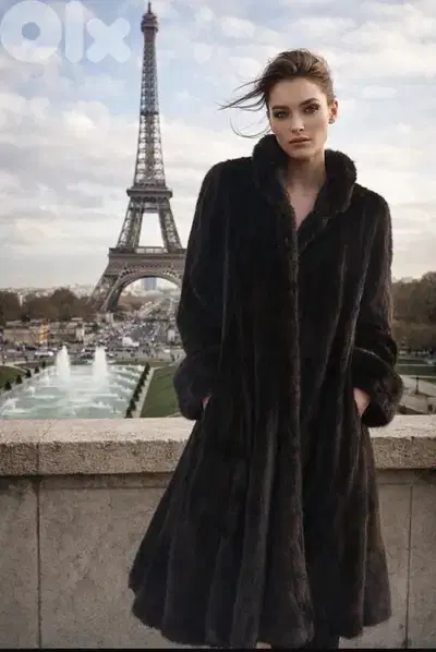 vison femelles manteau longue noir Roger roche .
