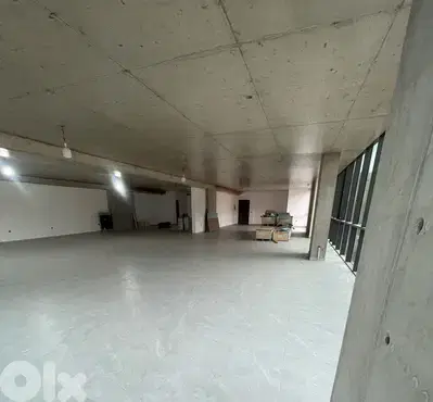 Showroom for Rent in Tabarja