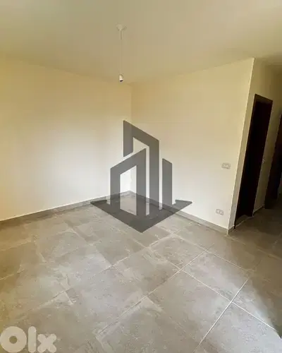 Apartment for Sale in Rwaiset Sawfarشقة للبيع في رويسات صوفر