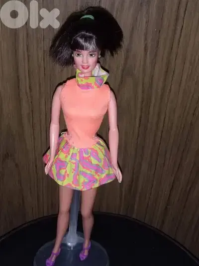 SIT IN STYLE TERESA Mattel 1999 dressed+shoes as new doll bend legs