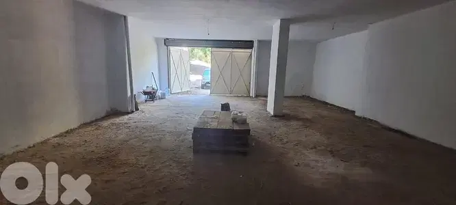 WAREHOUSE FOR RENT IN MANSOURIEH PRIME WITH TERRACE, (MANR-293)