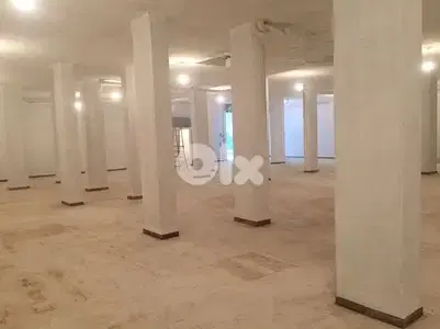 SPACIOUS WAREHOUSE FOR RENT IN AWKAR PRIME ,(AWR-117)