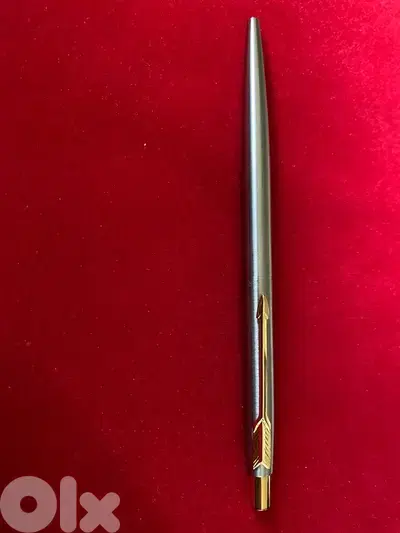 Parker ballpoint  pen brushed chrome silver and gold plated trim